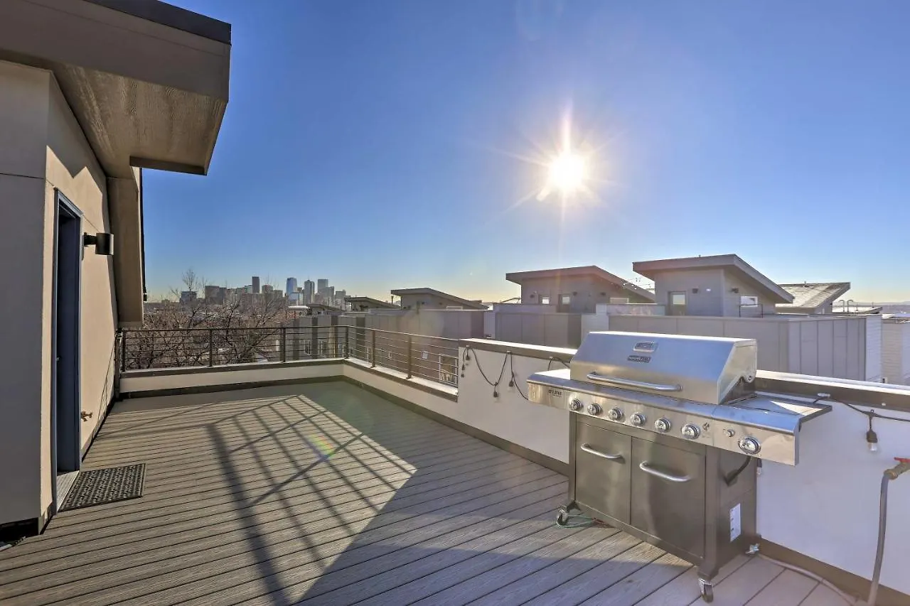 Denver Townhome With Rooftop Deck Walk To Mile High 0*,  United States